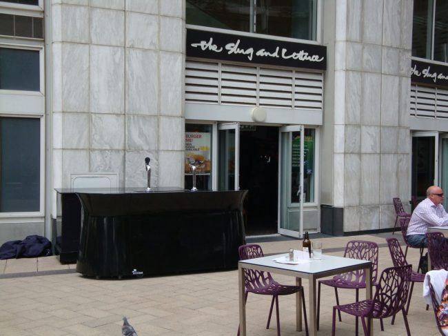 Outdoor draught beer bar Outdoor draught beer bar
